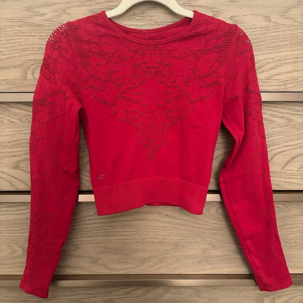 Fabletics Stretchy Long Sleeves Women's workout Top